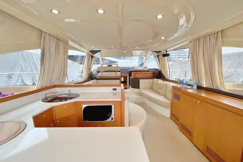 2009 Ferretti 470 Fly photo 3