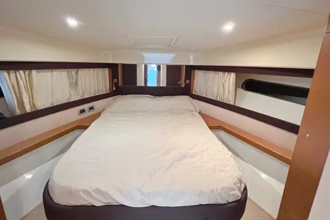 2009 Ferretti 470 Fly photo 6