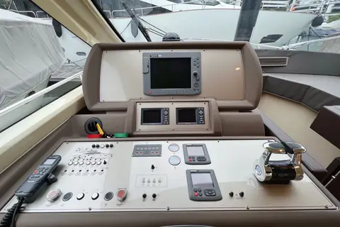 2009 Ferretti 470 Fly photo 7