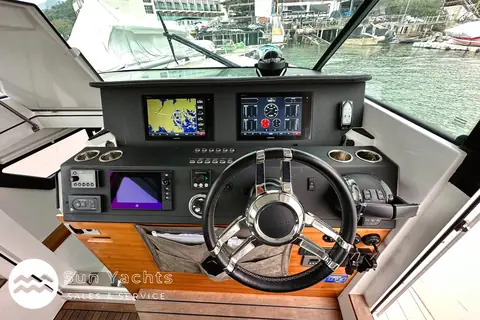 2017 Axopar 37 Sport Cabin 相片 4