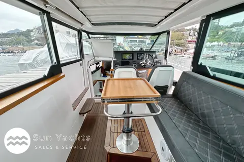 2017 Axopar 37 Sport Cabin 相片 6