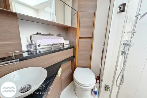 2018 Sealine F380 photo 8