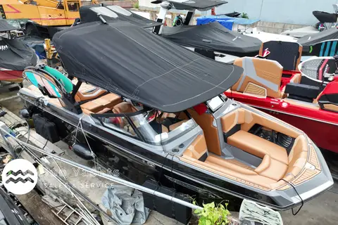 2021 Nautique Super Air G23 (Diesel) photo 2
