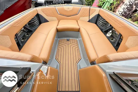 2021 Nautique Super Air G23 (Diesel) photo 3